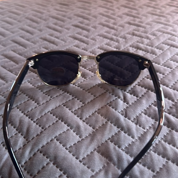 Men’s Benson and Hedges Sunglasses NEW - Picture 3 of 7
